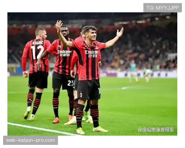 AC米兰的控制力不足，本质是中场与边路脱节