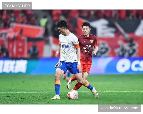 张琳芃高位逼抢压制对手后防，角色转型趋势显现